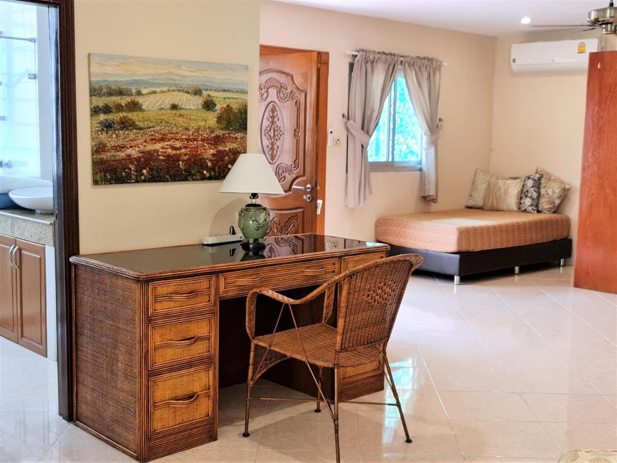 Butterfly Garden Boutique Residence By Luxury View Ex Lg Apts And Villas, A Lifestyle Destination 1 To 3 Bedroom Units 110 To 190 Sqmtr, 2 Full Bathrooms, Rain Shower, Complete Kitchen, Free Fast Fiber Wifi, 55" Smart Tvs, 24-7 Staff, Spa Bath, Free Pattaya Exterior foto