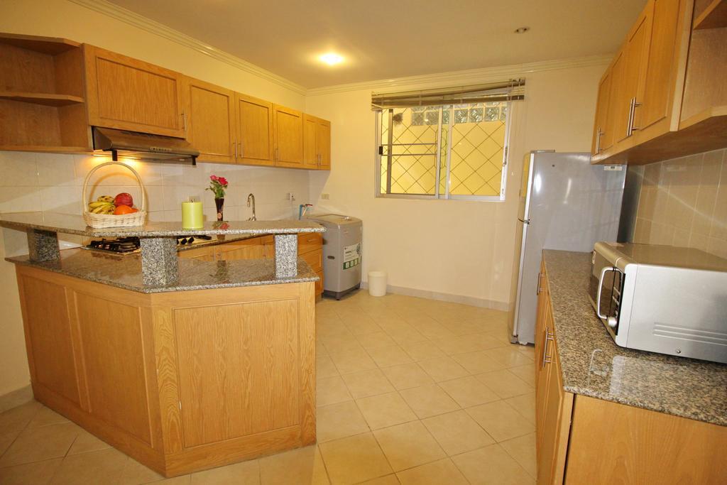 Butterfly Garden Boutique Residence By Luxury View Ex Lg Apts And Villas, A Lifestyle Destination 1 To 3 Bedroom Units 110 To 190 Sqmtr, 2 Full Bathrooms, Rain Shower, Complete Kitchen, Free Fast Fiber Wifi, 55" Smart Tvs, 24-7 Staff, Spa Bath, Free Pattaya Exterior foto