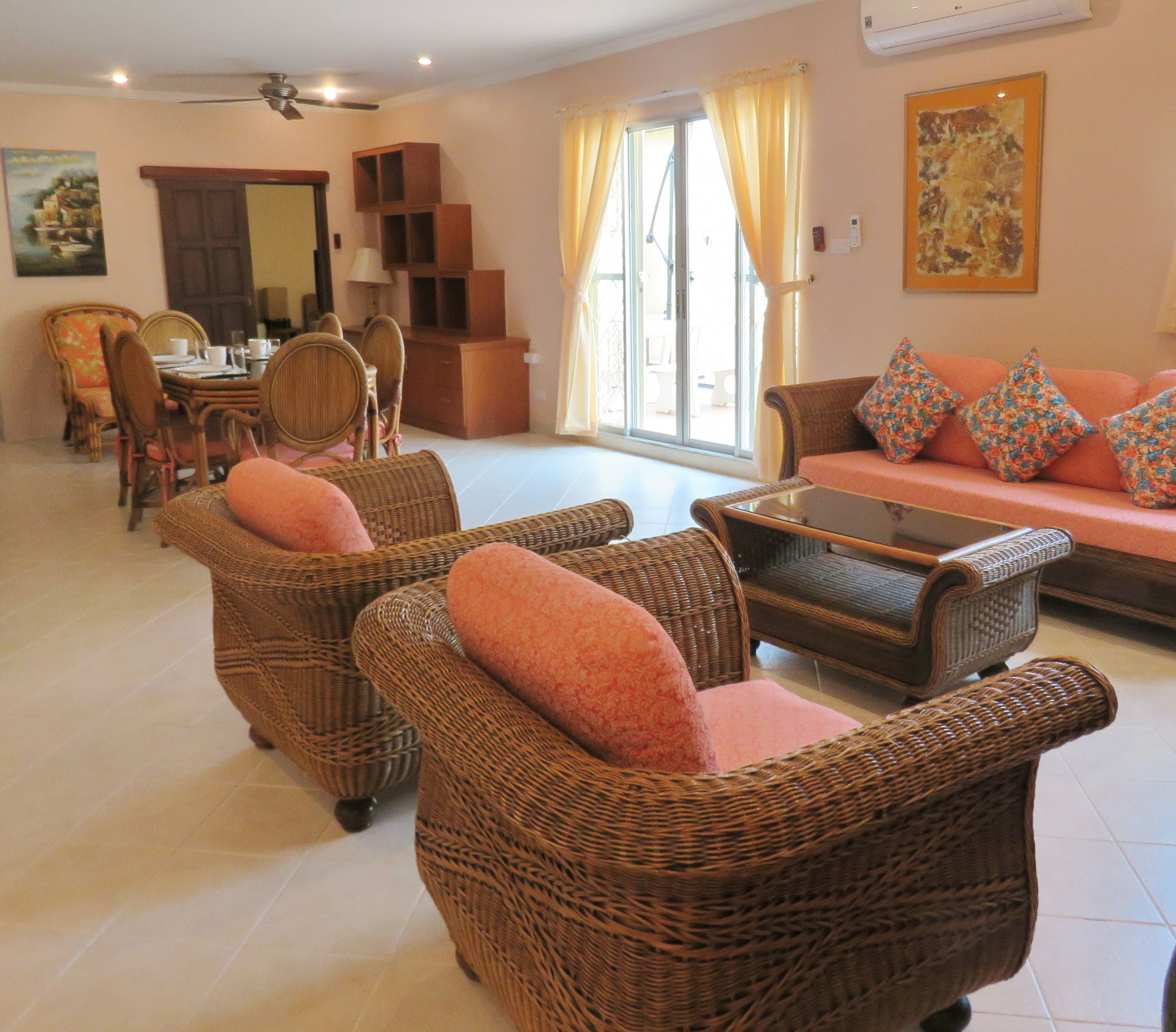 Butterfly Garden Boutique Residence By Luxury View Ex Lg Apts And Villas, A Lifestyle Destination 1 To 3 Bedroom Units 110 To 190 Sqmtr, 2 Full Bathrooms, Rain Shower, Complete Kitchen, Free Fast Fiber Wifi, 55" Smart Tvs, 24-7 Staff, Spa Bath, Free Pattaya Exterior foto