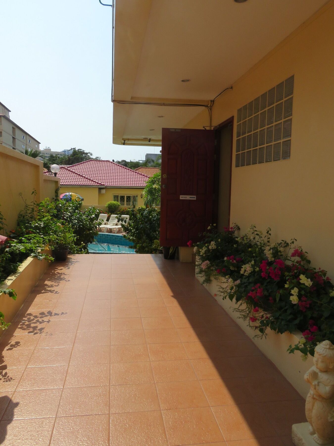 Butterfly Garden Boutique Residence By Luxury View Ex Lg Apts And Villas, A Lifestyle Destination 1 To 3 Bedroom Units 110 To 190 Sqmtr, 2 Full Bathrooms, Rain Shower, Complete Kitchen, Free Fast Fiber Wifi, 55" Smart Tvs, 24-7 Staff, Spa Bath, Free Pattaya Exterior foto