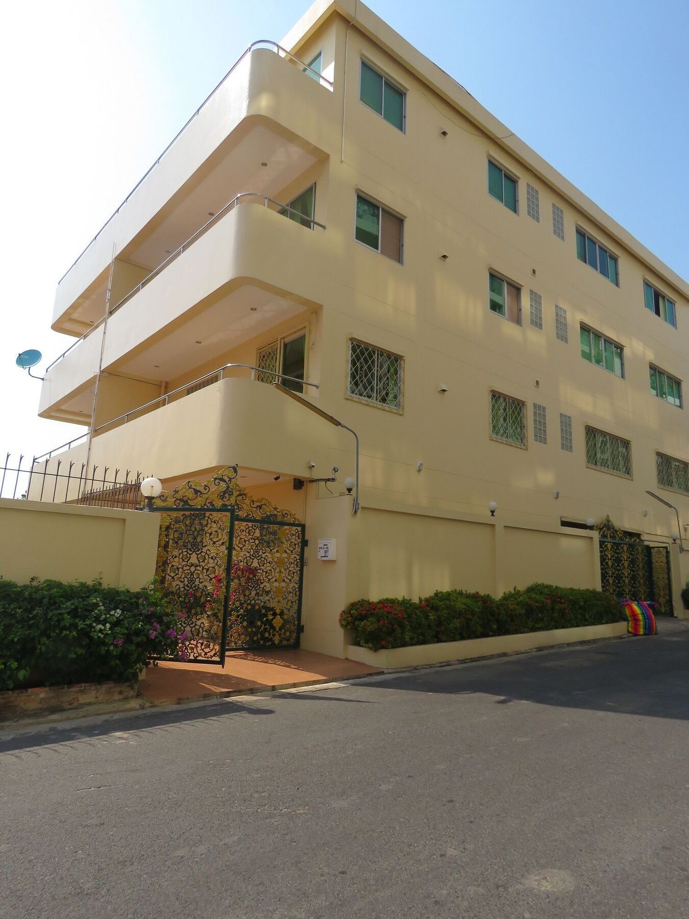 Butterfly Garden Boutique Residence By Luxury View Ex Lg Apts And Villas, A Lifestyle Destination 1 To 3 Bedroom Units 110 To 190 Sqmtr, 2 Full Bathrooms, Rain Shower, Complete Kitchen, Free Fast Fiber Wifi, 55" Smart Tvs, 24-7 Staff, Spa Bath, Free Pattaya Exterior foto
